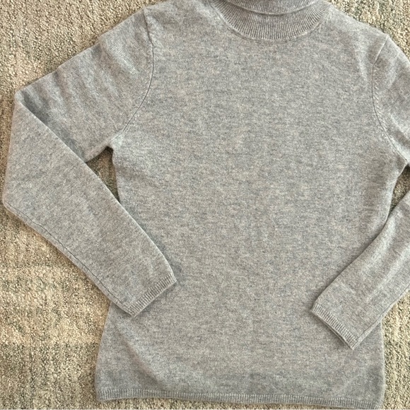 InCashmere Turtleneck Pullover Knit Sweater - Picture 9 of 10